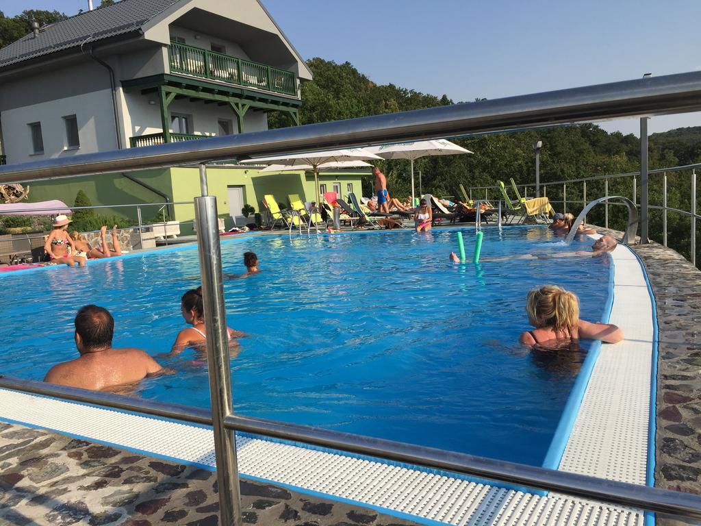 Wellness Pension Inovec Jalsove Exterior photo