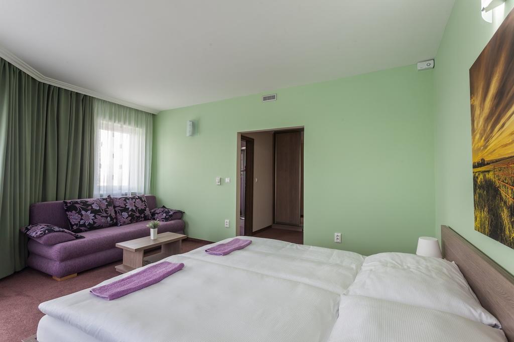 Wellness Pension Inovec Jalsove Exterior photo